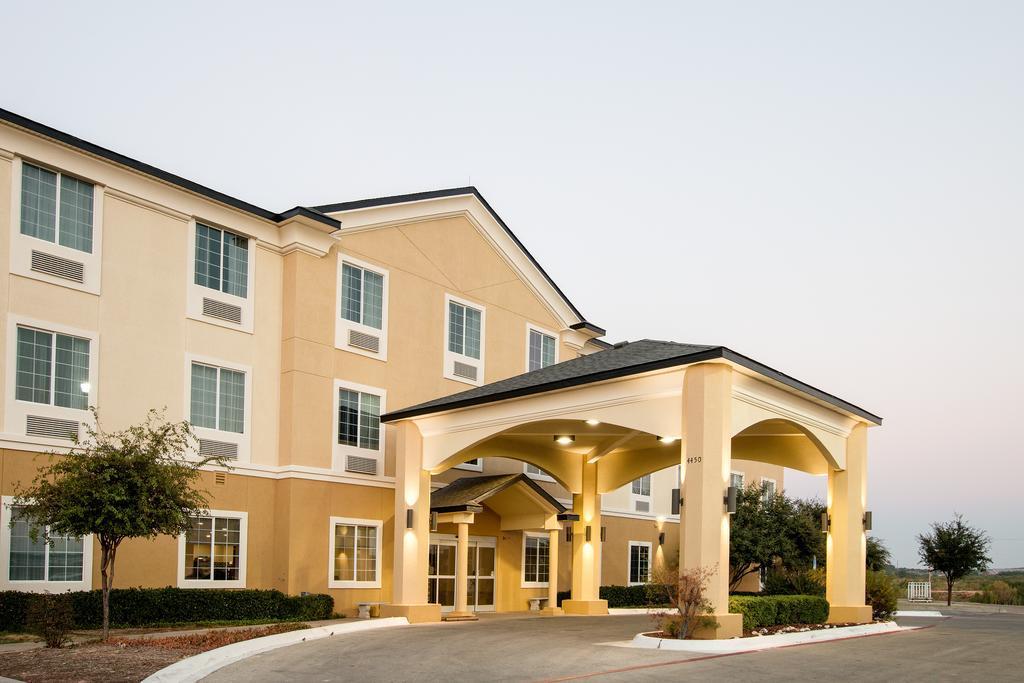 Comfort Suites San Angelo Near University Exterior photo