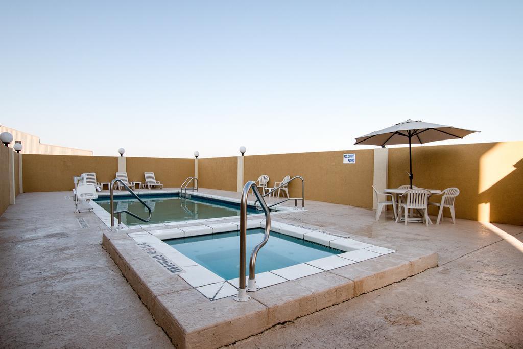Comfort Suites San Angelo Near University Exterior photo